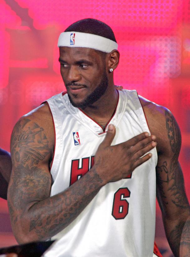 LeBron James to Sign With Miami Heat - WSJ